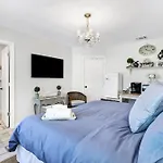 Magnolia - A Birdy Vacation Rental
